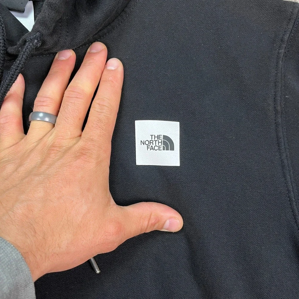 The North Face Hoodie Mens M Black Long Sleeve Fleece Pullover Circular Design